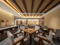 Nantingyi Hotel (Haigeng Dam Branch), Dianchi Lake National Tourist Resort, Kunming, Yunnan, China โรงแรมใกล้ประตูมังกรคุนหมิง