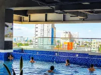 Grand Whiz Hotel Praxis Surabaya Hotels near Tunjungan Mall