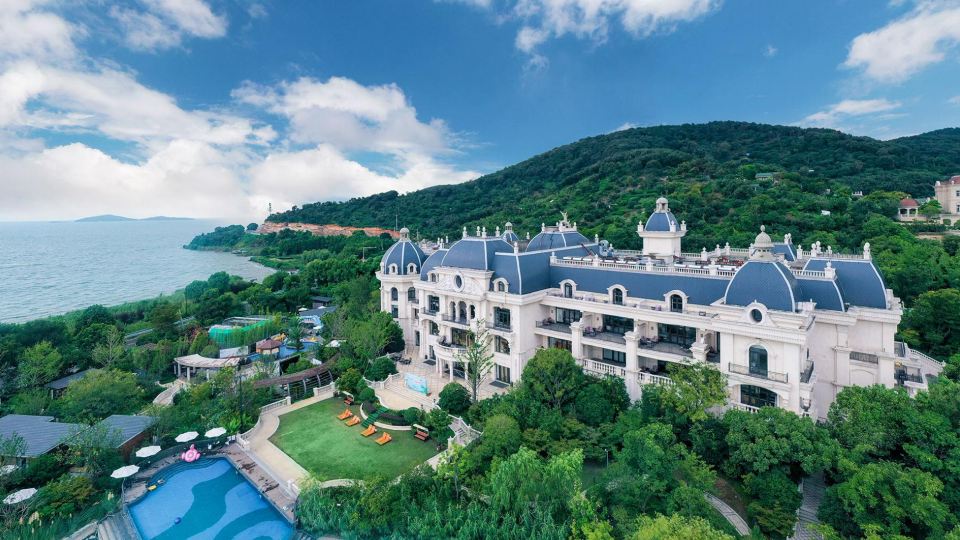 Rsun the Lakefort Hotel