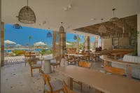 Makai Hotel North Coast by Brassbell - breakfast