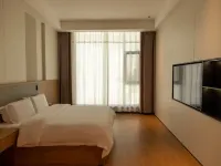 Jiangshan Kanglan Hotel (Shangluo Qinling Jiangshan Scenic Area) - balcony