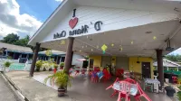 Hotel O D Mama Chalet - parking