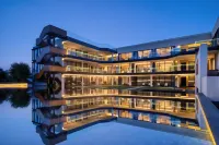 Qingting Jianshan Homestay (Nalati Scenic Area) - 5-Star