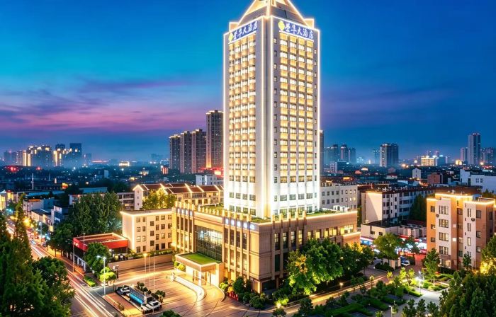 Linyi Ronghua Hotel (People's Square Railway Station)