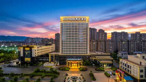Anqing Tongcheng Madison Hotel - موقف سيارات