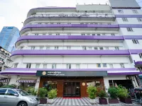 Aurea Delight Hotel Hotels near Central Mall