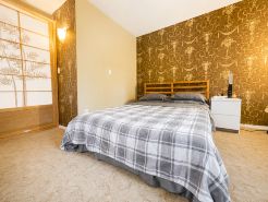 Spacious & Cozy Suite Near Boston Sleeps Up to 5