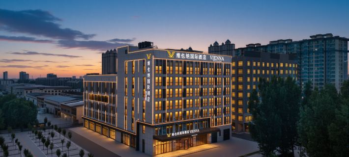 Vienna International Hotel (Yongkang Street Xinyuan School Metro Station Branch) Hotéis em Jinan