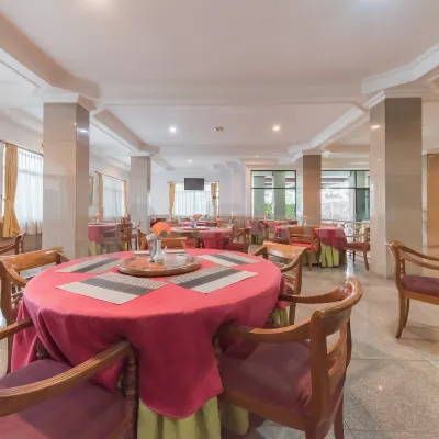 Hotel Ayong Linggarjati Kuningan Mitra RedDoorz - parking