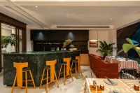 Qianshan·He Art Vintage Space Designer Boutique Residence (Dashuiche, Lijiang Ancient City) - ที่มีบาร์