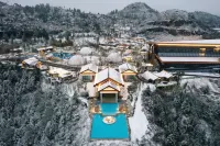 Yuncong Duohua Hot Spring Resort Center