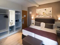 Catalonia Castellnou Hotels near Bar Tomás