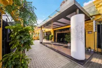 hongguan  Boutique Hotel (Xipeng store, Chongqing) Hotels near Sauce Shicu Wholesale Department