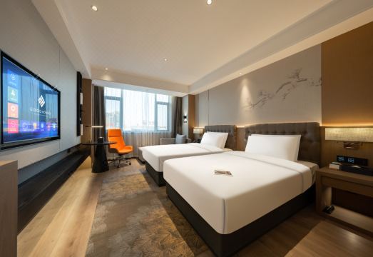 Giorgio Morandi Hotel
