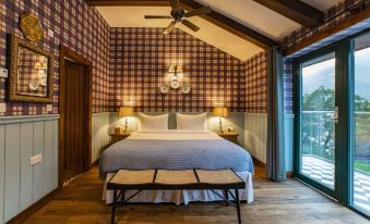 Black Sheep Hotels Cabins