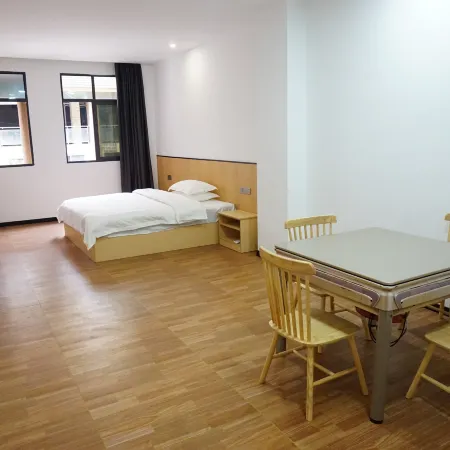 Fengdu Jiuchong Tiantian Street Hotel