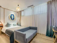 Meridian M Hotel Beijing (Tianziliu Taikoo Li Unity Lake Subway Station Branch) Hotels near Chaoyang