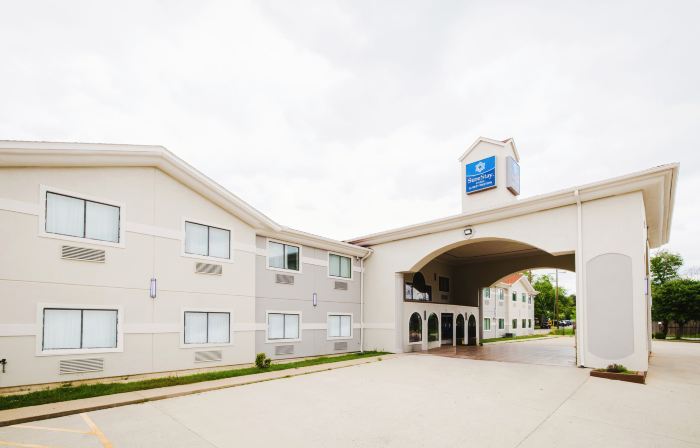 SureStay Studio by Best Western Conroe Downtown