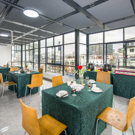 Pipiyang Hotel