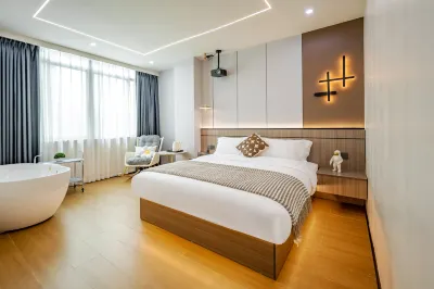 Xiamen Luke Hotel (Xiamen North Station) Hotels in Xiamen North Railway Station Area