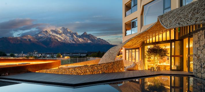 VENTO · Sunlit Golden Peak Lake View Vacation Hotel 리장 호텔