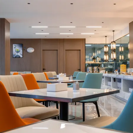 Ludian Longteng International Hotel (Ludian Bus Station Taiyang Lake)
