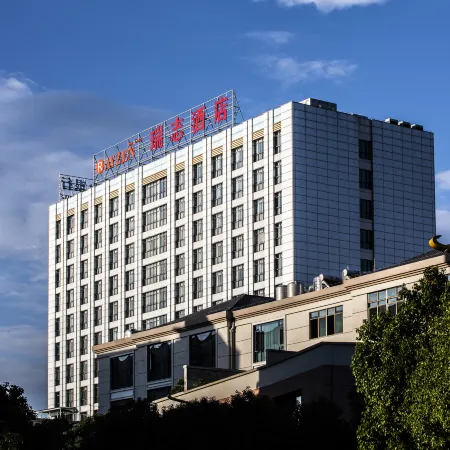 Rayzen hotel