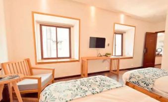 Daocheng Aden Ten Rooms B&B