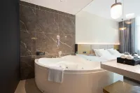 YueYun Hotel (Guangzhou Baiyun International Airport) - vasca da bagno