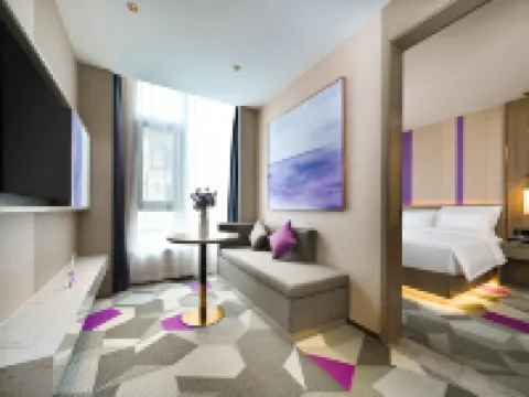 Lavande Hotel (Nujiang Gongshan Cikai Shimen Road) Hotel di Gongshan