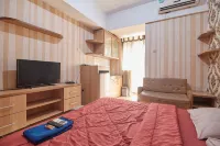 Apartment Green Lake View Ciputat by Celebrity Room - balcony