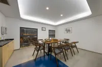 Pingyang Chenmao Guowei Hotel (Wanquan Zhenglou Industrial Zone Zilai Venture Park)