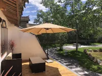 Hexiang Quanju Inn - Bjergudsigt