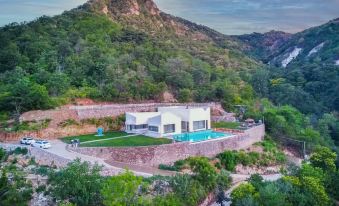 Qianshan·Senyu·Designer Wild Luxury B&B (Tianjin Jizhou Panshan Branch)