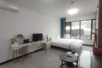 Xiaogan Yueke's Home Homestay (Xiaogan East Station Wuyue Plaza) - Homestays