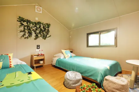 Ye Sen Hot Air Balloon Camp Отели рядом с достопримечательностью «The Fenglin (Rock Forest) Jiuchongtian (“Ninth Heaven”) Scenic Area»