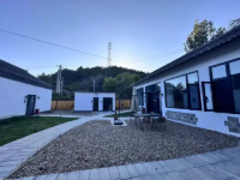 Mountain and Xingchuan Travel Secret Resort Meisu (Gubei Water Town Branch) Hotels near Miyun Renjian Flower Ocean Lavender Manor