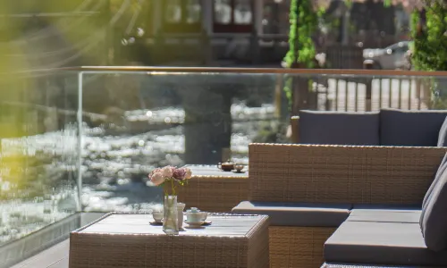 Yue Man · Riverside Homestay (Xiangxi Street Store, Muyu Town, Shennongjia)