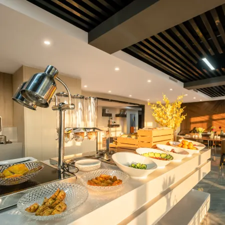 Unitour Hotel (Shaodong Jinlong Avenue Railway Station)