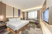 Lavande Hotel (Chengdou Qingbai River Phoenix Lake) Hotels near Sichuan Construction Department Televison University Branch (Junior College)