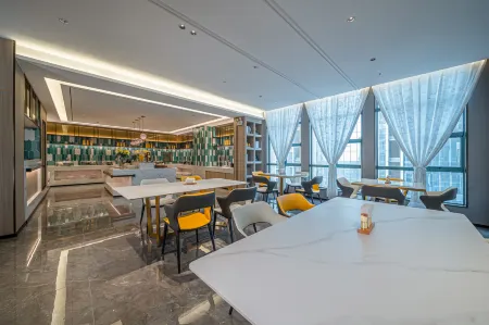 Yesfel Hotel (Nanning Dongzhan Wanxiangcheng Subway Station) Отели рядом с достопримечательностью «Yongjiang Inlet Art Museum»