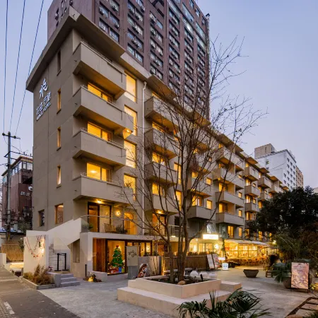 Hua Ji Hotel (Nanjing Xinjiekou Presidential Palace Branch) Отели рядом с достопримечательностью «Nanjing Presidential Palace»