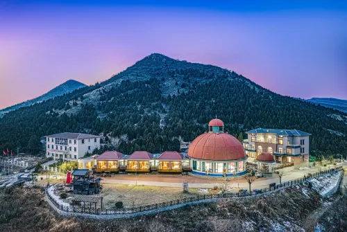 Hengrui Countryside Holiday Manor