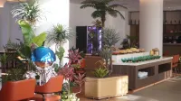 Yatai Conference Center Hotel