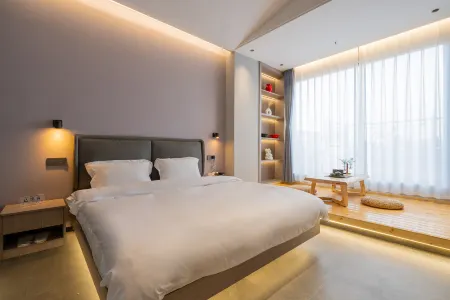 Sunny Luxury Wenquan Homestay Отели рядом с достопримечательностью «Shantou Dongshan Lake»