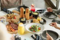 شقق ماريوت الفندقية , خور دبي