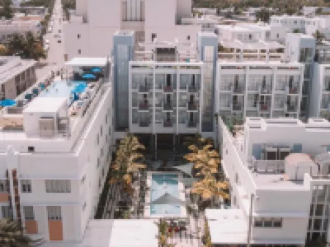 โรงแรมเดอะแฟร์วินด์ โรงแรมในไมอามีบีช