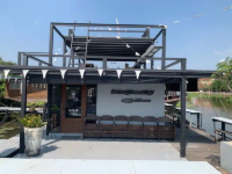 Ban Suan Bang Toei Villa Hotels in Sam Phran