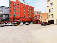 Aiju chain hotel (Gaizhou Qinghe street) - parking
