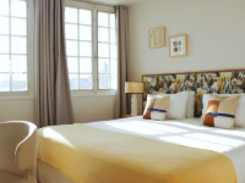 Tour de Nesle la Rochelle Vieux Port Hotels in La Rochelle